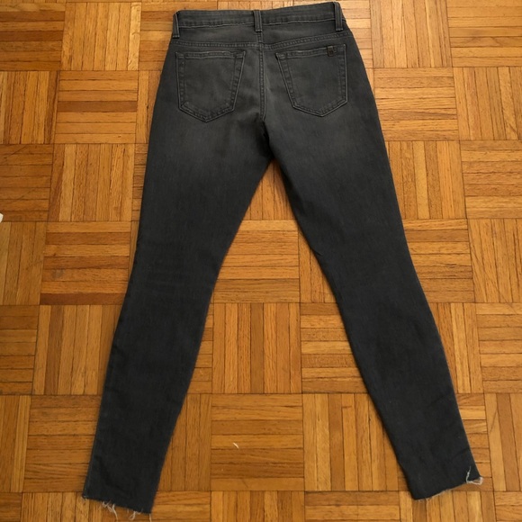 Joe’s Jeans Grey Wash Raw Hem Skinny Jeans - Picture 3 of 6